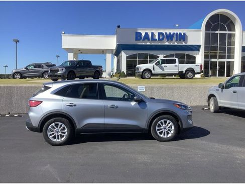 Used 2021 Ford Escape SE image 8