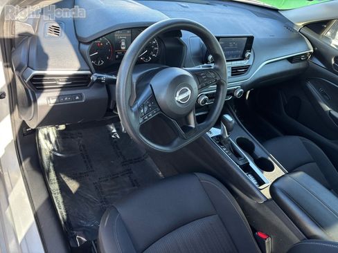 Used 2024 Nissan Altima 2.5 S image 15