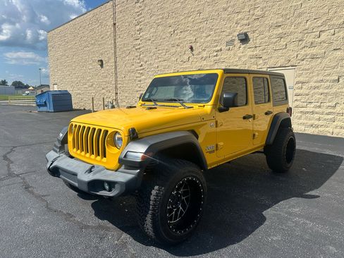 Used 2019 Jeep Wrangler Unlimited Sport image 1