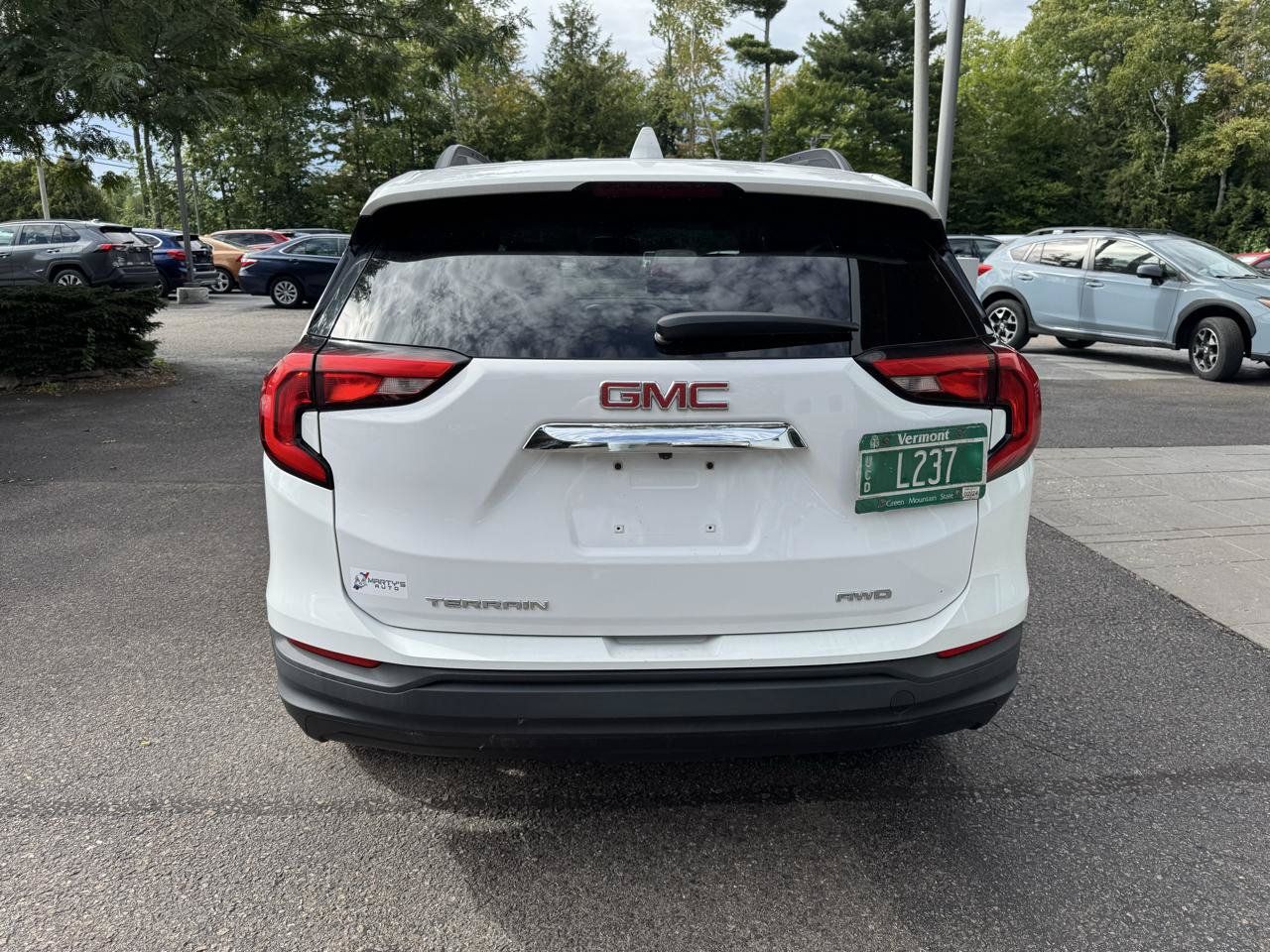 Used 2018 GMC Terrain SLE AWD/4WD image 4