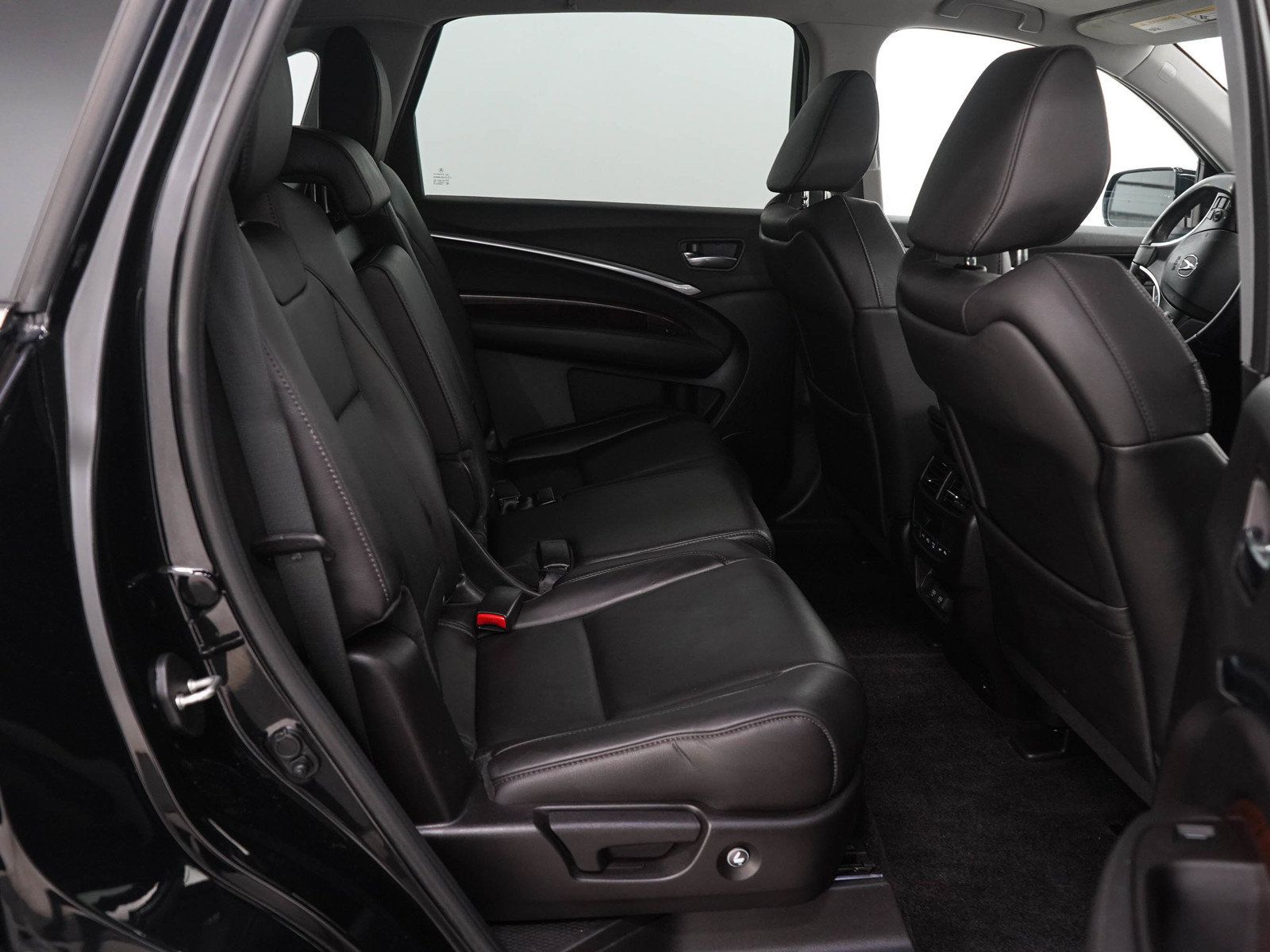 Used 2018 Acura MDX w/ Technology Package AWD/4WD image 12