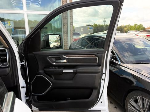 Used 2020 RAM 1500 Laramie AWD/4WD image 35
