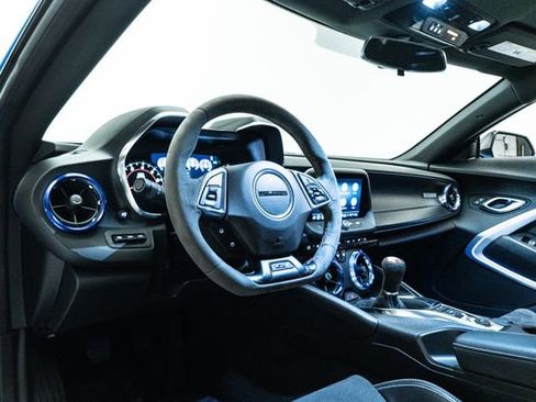 Used 2022 Chevrolet Camaro SS RWD image 23