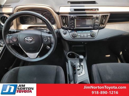 Used 2018 Toyota RAV4 XLE w/ Plus Extra Value Package FWD image 27