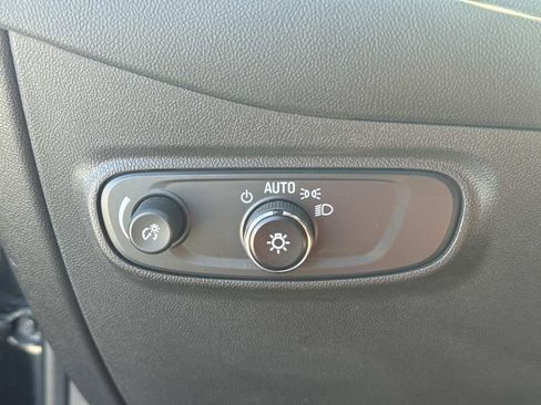 Used 2023 Chevrolet Equinox RS w/ LPO, Floor Liner Package image 21