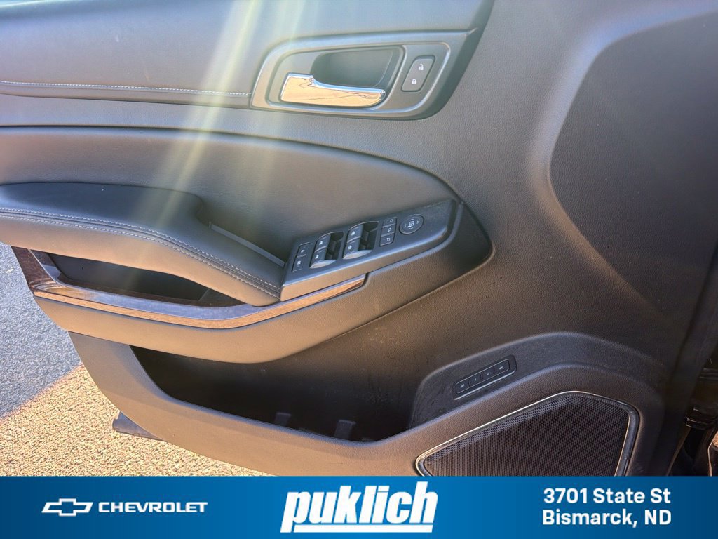 Used 2019 GMC Yukon SLT w/ Graphite Performance Edition AWD/4WD image 19