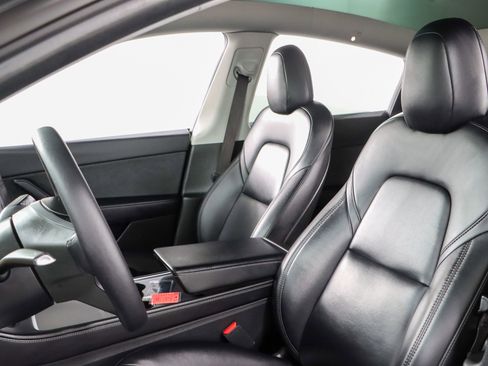 Used 2022 Tesla Model Y Performance image 21