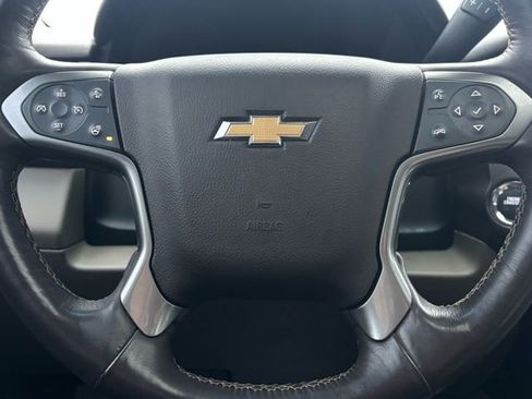 Used 2017 Chevrolet Suburban Premier image 18