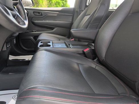Used 2025 Honda Odyssey Sport-L image 24