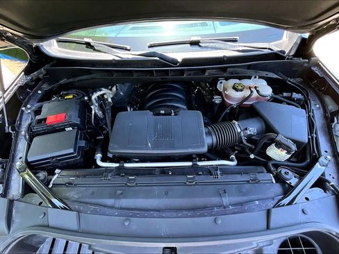 Used 2024 GMC Yukon Denali RWD image 30