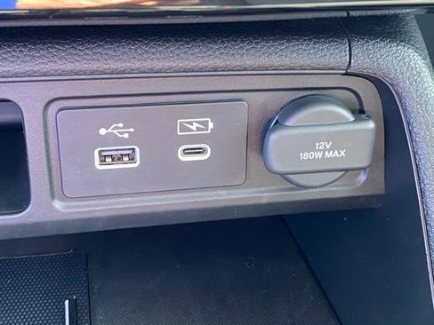 Used 2025 Honda Pilot Touring image 26