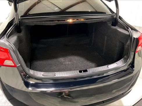 Used 2018 Chevrolet Impala LT FWD image 38