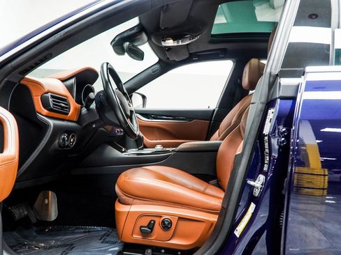 Used 2018 Maserati Levante image 30