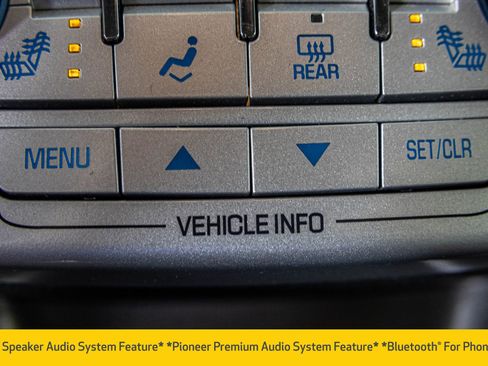 Used 2016 Chevrolet Equinox LTZ w/ Enhanced Convenience Package image 10