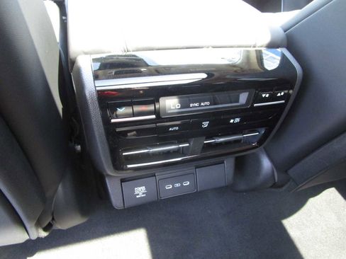 Certified 2025 Acura MDX SH-AWD w/ Technology Package image 10