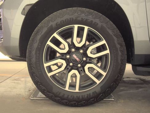 Used 2023 GMC Yukon AT4 w/ Max Trailering Package AWD/4WD image 10