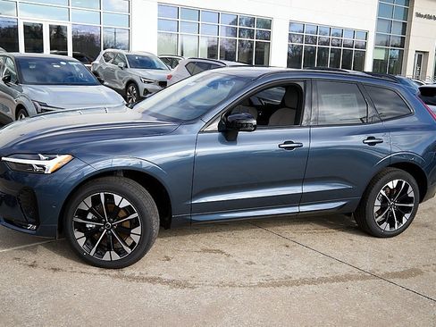 New 2026 Volvo XC60 B5 Plus w/ Protection Package Premier image 3