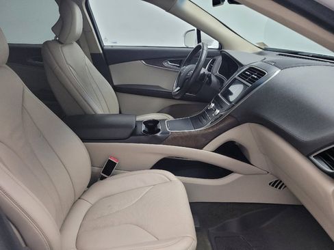 Used 2016 Lincoln MKX Reserve w/ Climate Package image 21