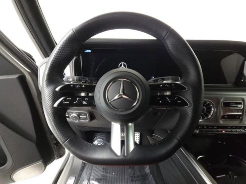 Used 2025 Mercedes-Benz G 550 image 12
