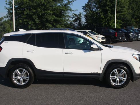 Used 2020 GMC Terrain SLE FWD image 7