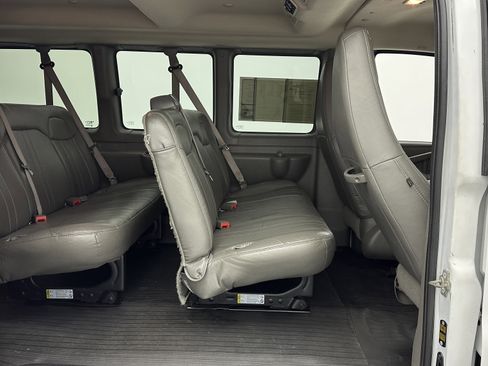 Used 2023 Chevrolet Express 3500 LS image 28