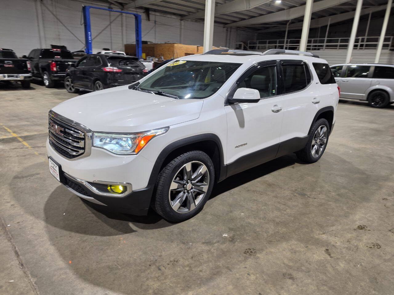 Used 2017 GMC Acadia SLT w/ LPO, Floor Liner Package AWD/4WD image 2