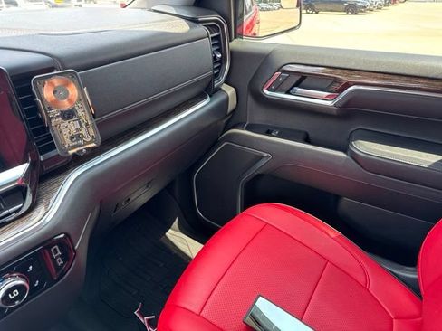 Used 2022 GMC Sierra 1500 Elevation AWD/4WD image 32