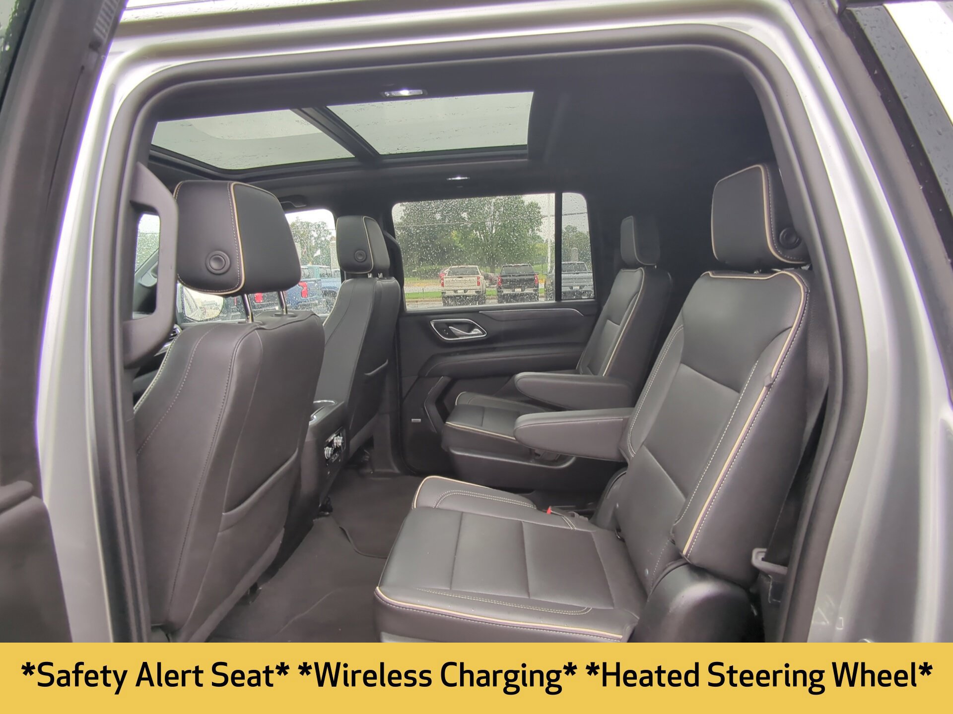 Used 2023 GMC Yukon XL SLT w/ SLT Premium Package AWD/4WD image 15