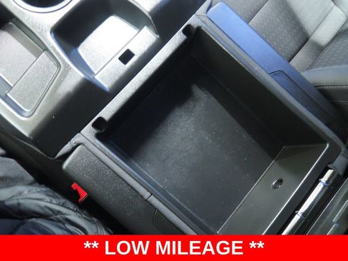 Used 2025 Chevrolet Silverado 1500 LT AWD/4WD image 23