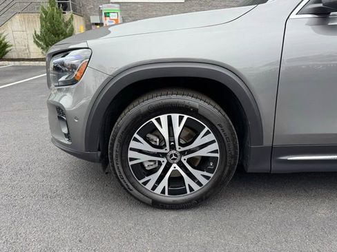 Used 2026 Mercedes-Benz GLB 250 4MATIC image 9