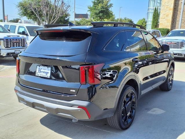 Used 2025 Kia Sorento SX AWD/4WD image 3