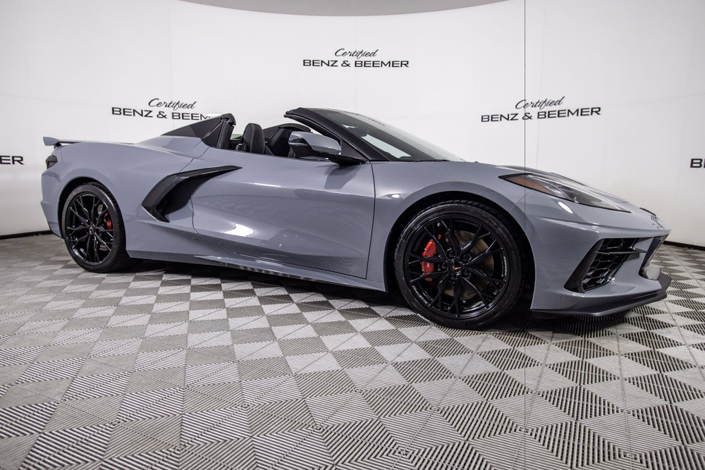 Used 2025 Chevrolet Corvette Stingray Preferred Conv w/ Z51 Performance Package RWD image 3