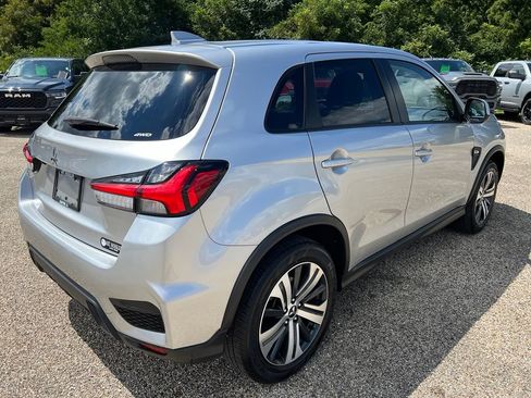 Used 2025 Mitsubishi Outlander Sport ES AWD/4WD image 3