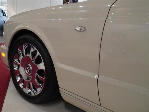 Used 2008 Bentley Azure image 14