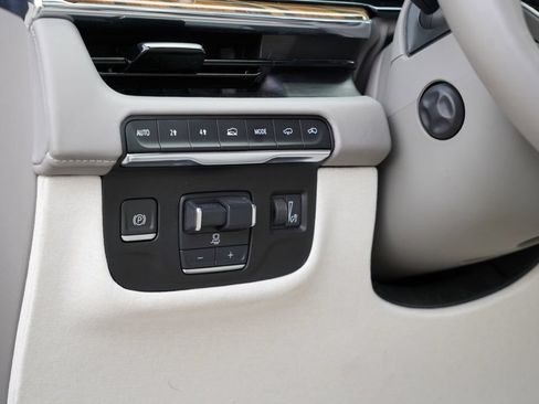 Used 2024 Cadillac Escalade ESV Sport Platinum w/ LPO, ONYX Package AWD/4WD image 19