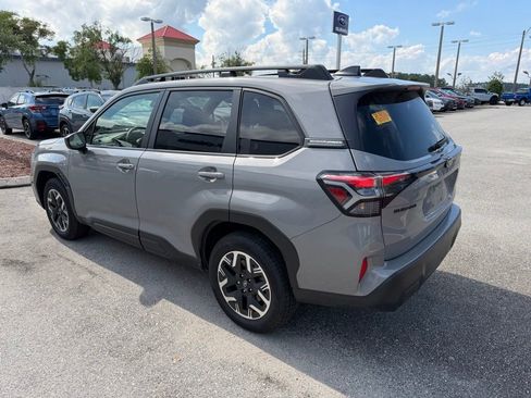 Used 2025 Subaru Forester Premium w/ Convenience Package #1 AWD/4WD image 8