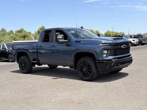 Used 2026 Chevrolet Silverado 2500 Custom w/ Custom Convenience Package AWD/4WD image 3