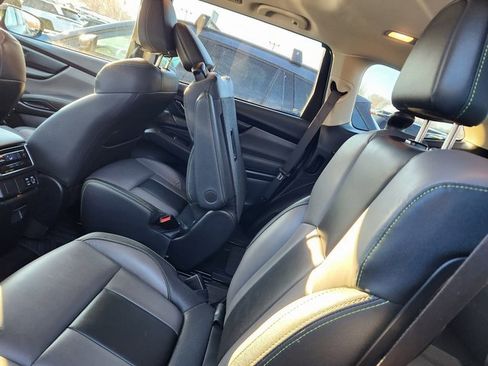 Used 2024 Subaru Ascent Onyx Edition image 7