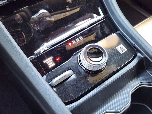 New 2025 Jeep Grand Cherokee L Limited image 15