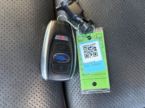 Used 2024 Subaru Outback Touring AWD/4WD image 33