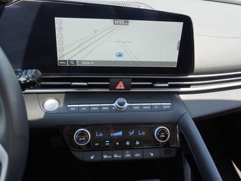 Used 2023 Hyundai Elantra Limited w/ Cargo Package FWD image 15
