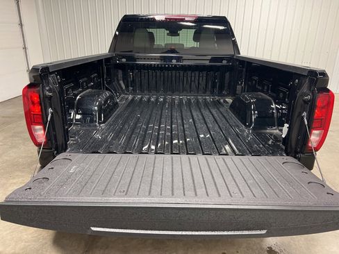 Certified 2023 GMC Sierra 1500 SLE image 6