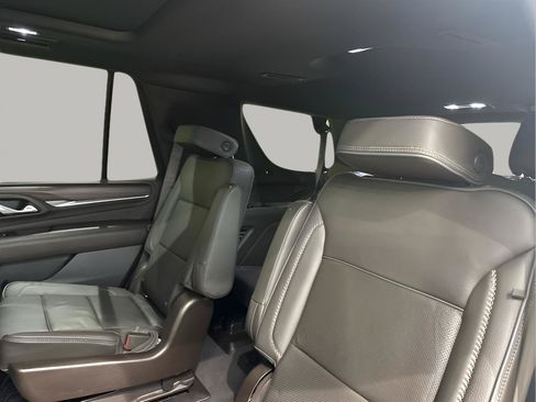 Used 2022 GMC Yukon Denali w/ Denali Ultimate Package AWD/4WD image 18
