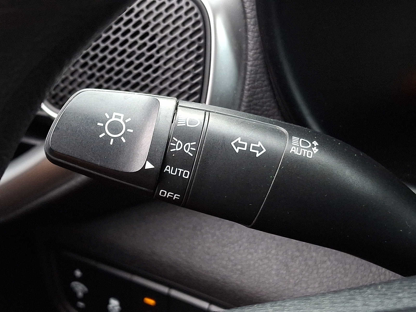 Used 2023 Kia Soul LX w/ LX Technology Package FWD image 21