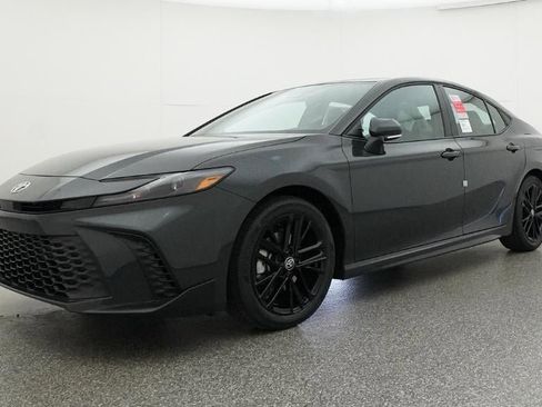 New 2026 Toyota Camry SE FWD image 17