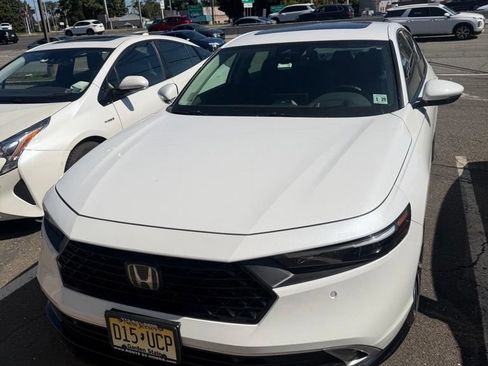 Used 2024 Honda Accord Touring image 1