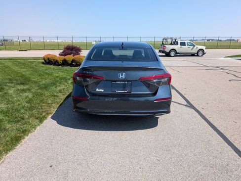 Used 2023 Honda Civic LX image 7