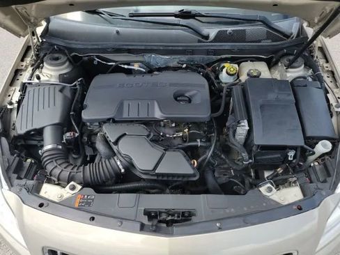 Used 2012 Buick Regal Leather image 9