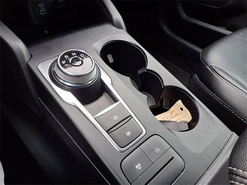 Used 2022 Ford Escape SEL w/ Technology Package image 8