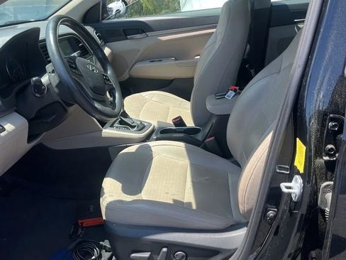 Used 2017 Hyundai Elantra Limited w/ Limited Tech Package 04 FWD image 22